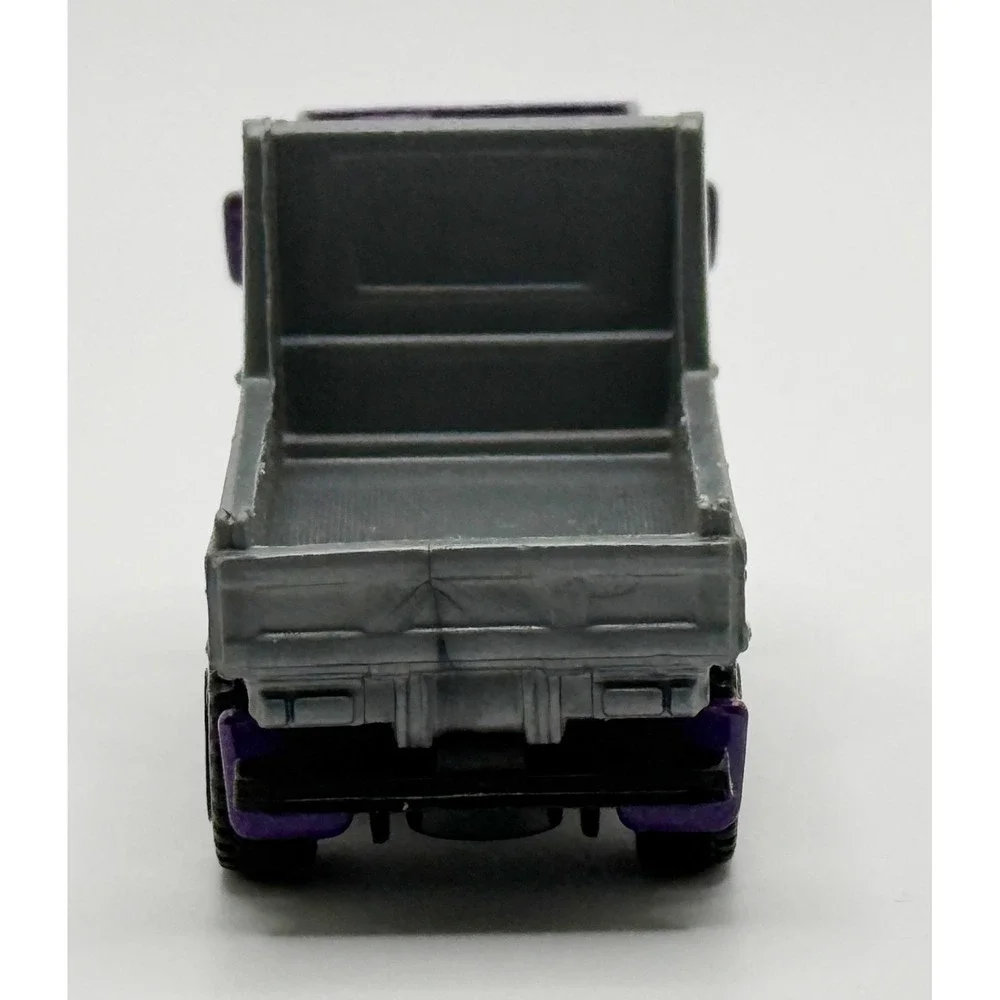 Matchbox Pit King PURPLE METALLIC CITY TRANSPORT & HAULING‎ 2011 Thailand